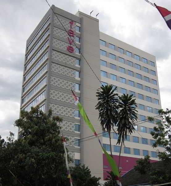Favehotel Manahan - 3* Surakarta (Solo)